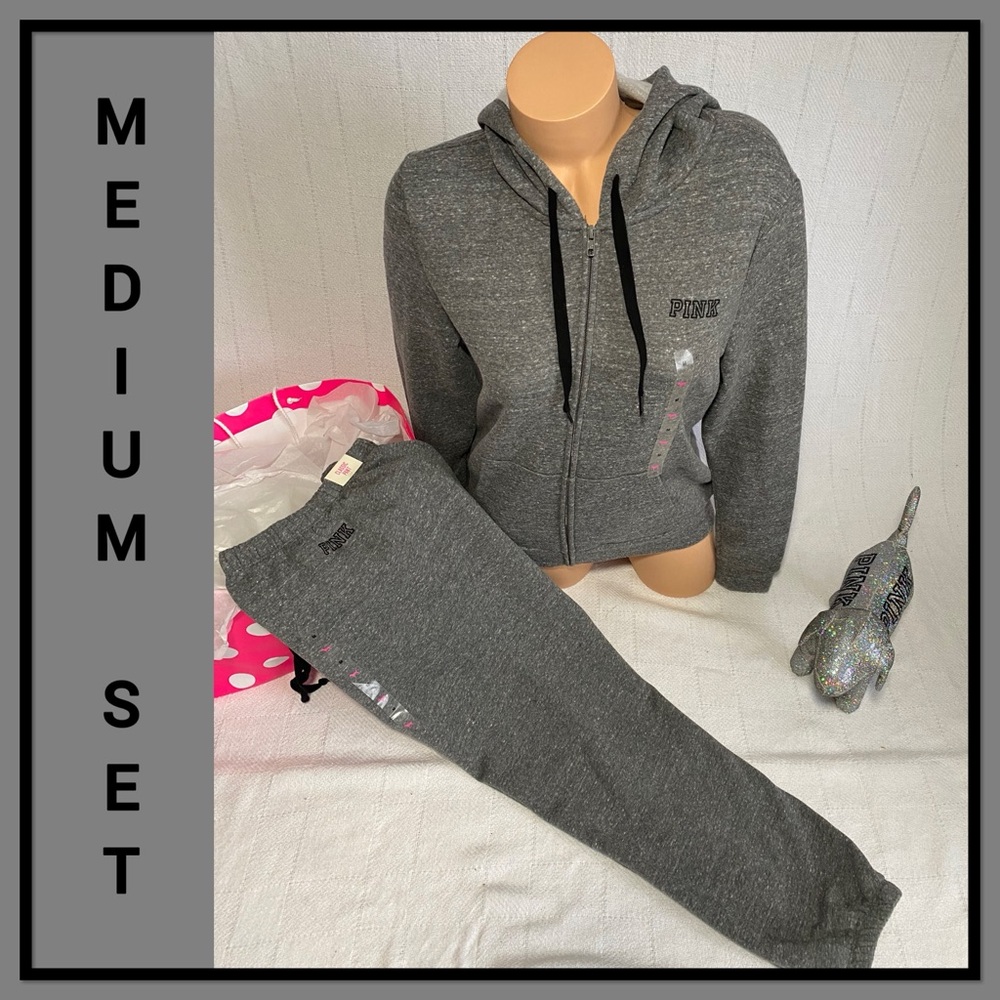 NWT VS PINK MEDIUM LOW KEY LOGO SET